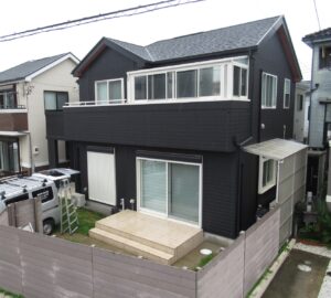 ホワイトからチャコールへ大変身！【流山市 外壁塗装･屋根塗装】